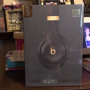 New! Studio 3 Beats